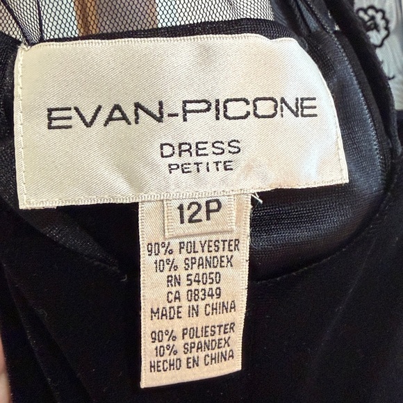 Evan Picone Black Velvet cocktail dress - Picture 2 of 6